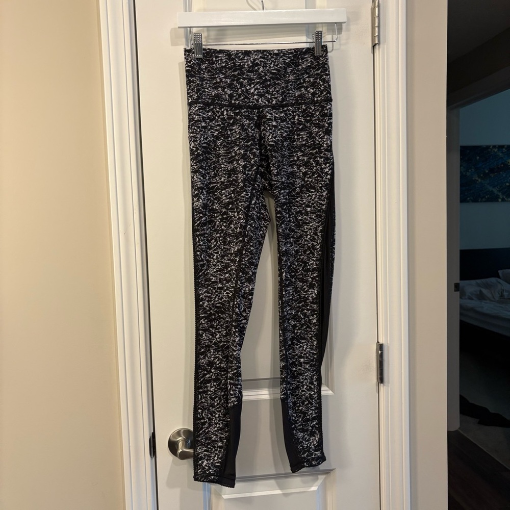 Lululemon High-Rise Leggings Size 4